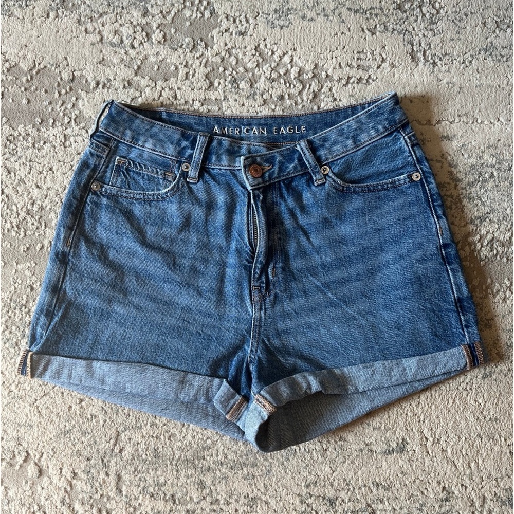 American Eagle Highest Rise Mom Short